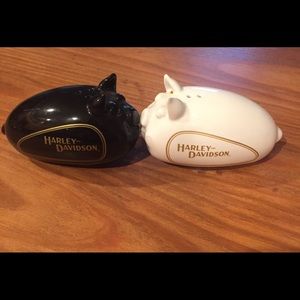Harley Davison hog pig salt and pepper
